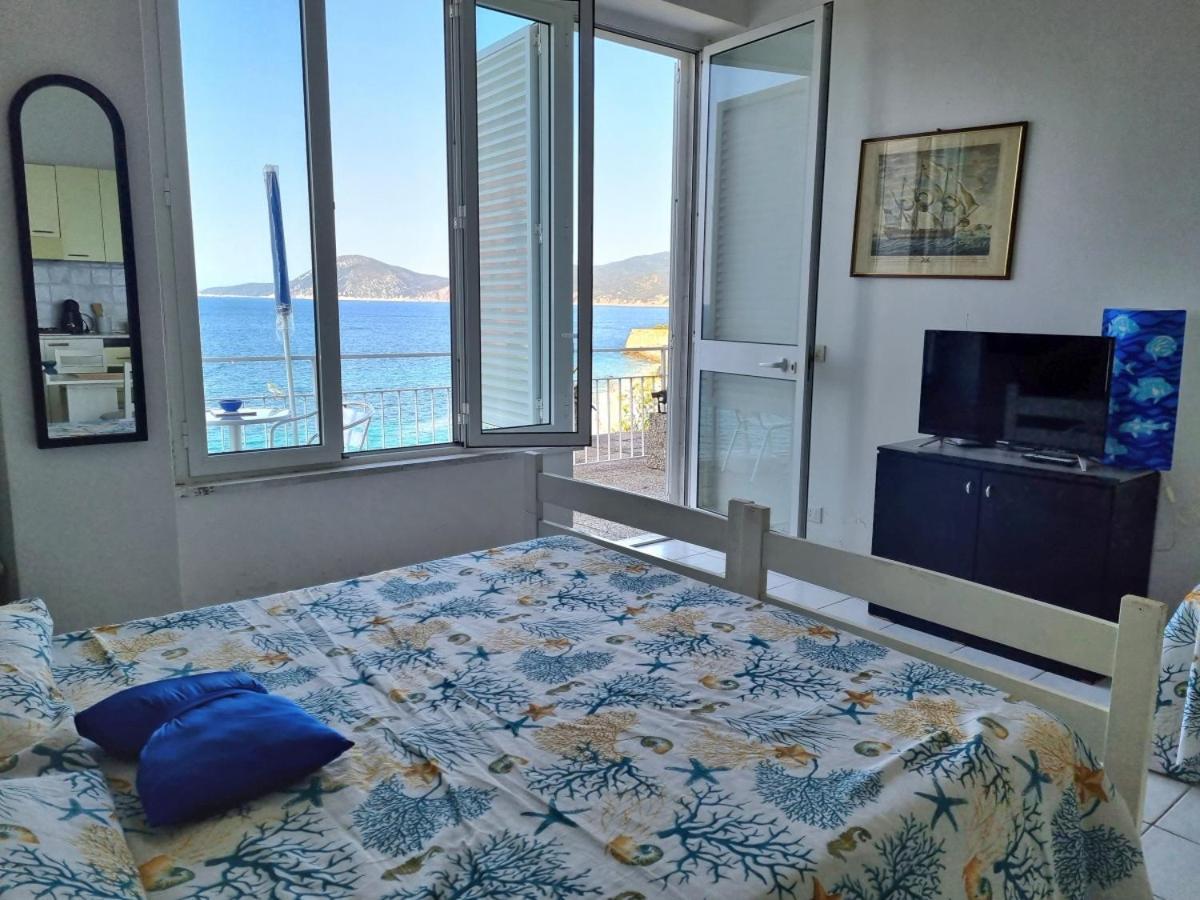 פורטופראיו Appartamenti La Terrazza Sulle Ghiaie - Goelba מראה חיצוני תמונה